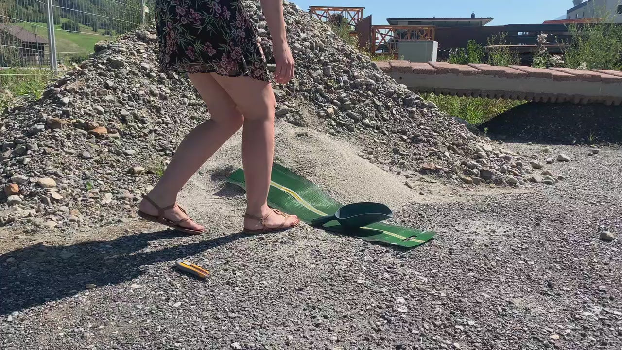 Carica il video: 